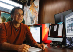 Marx Arriaga enfrenta protestas tras su salida de la SEP