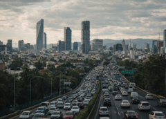 Tarde de contrastes en Ciudad de México: Calor, lluvia y movilidad sostenida